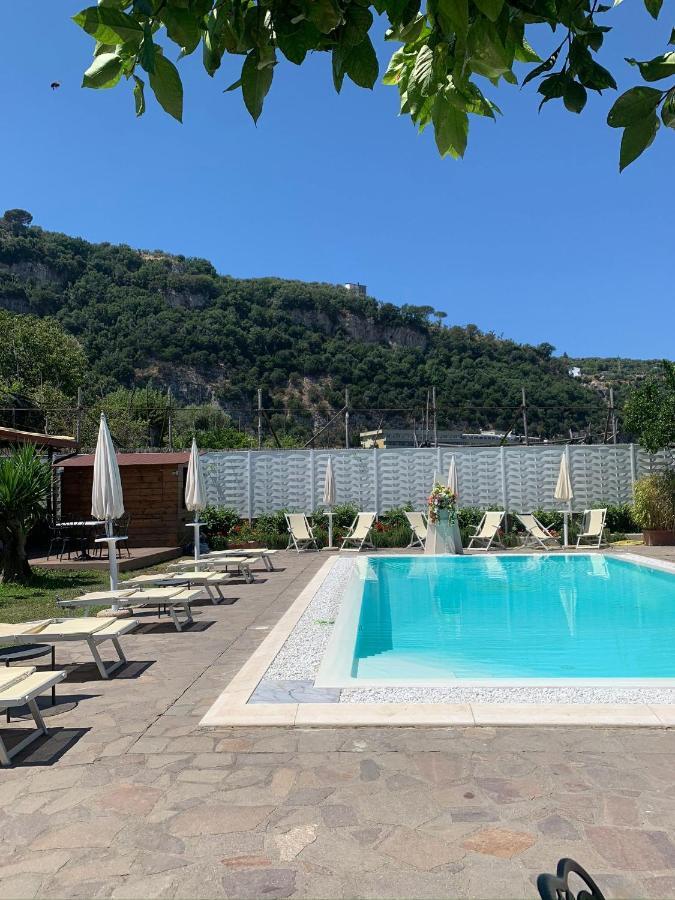 Casa Sorrento, Immerso Nel Verde A Pochi Passi Dal Centro Exterior foto