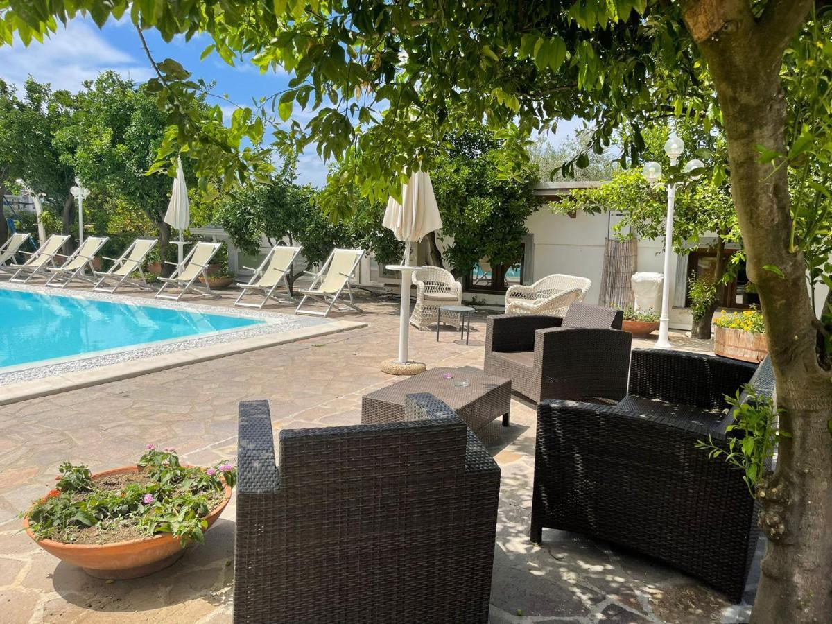Casa Sorrento, Immerso Nel Verde A Pochi Passi Dal Centro Exterior foto