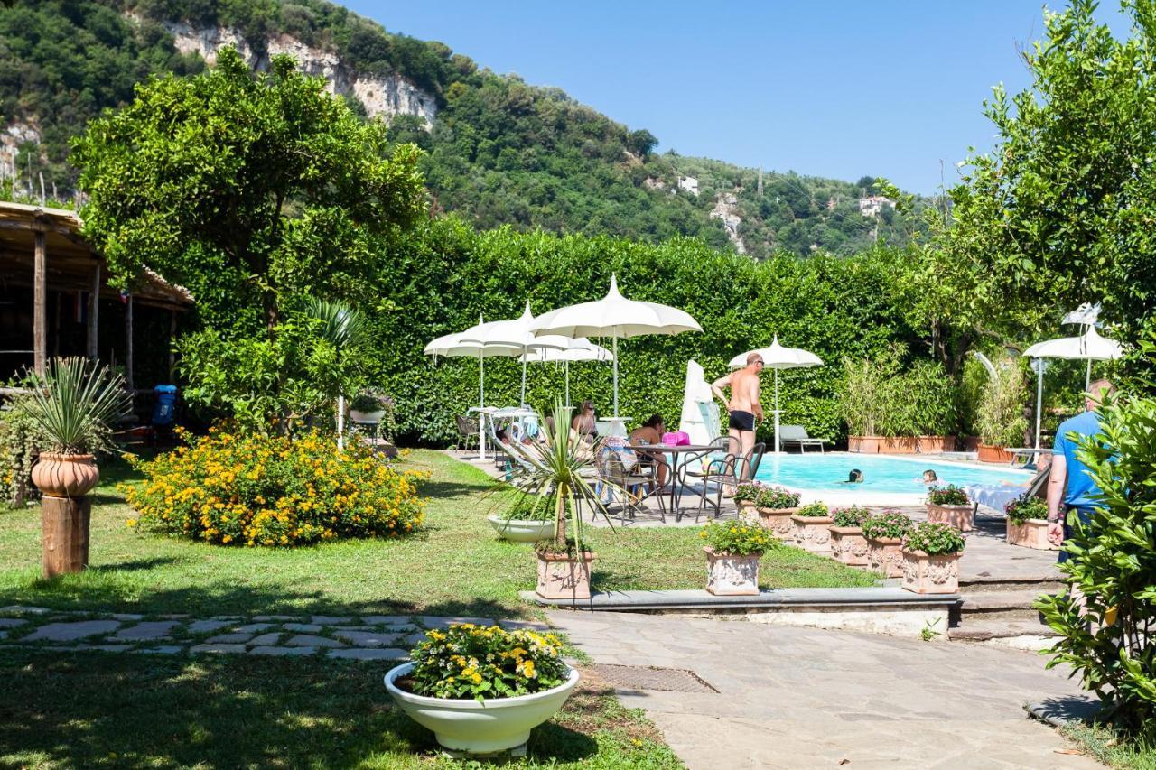 Casa Sorrento, Immerso Nel Verde A Pochi Passi Dal Centro Exterior foto